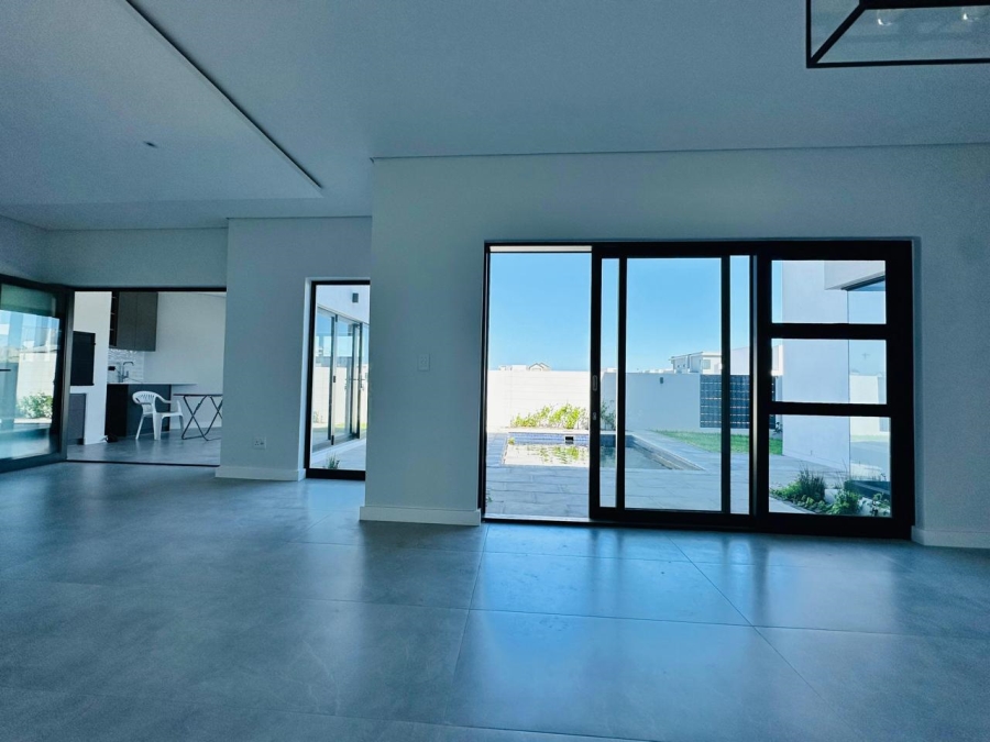 4 Bedroom Property for Sale in Sandown Western Cape